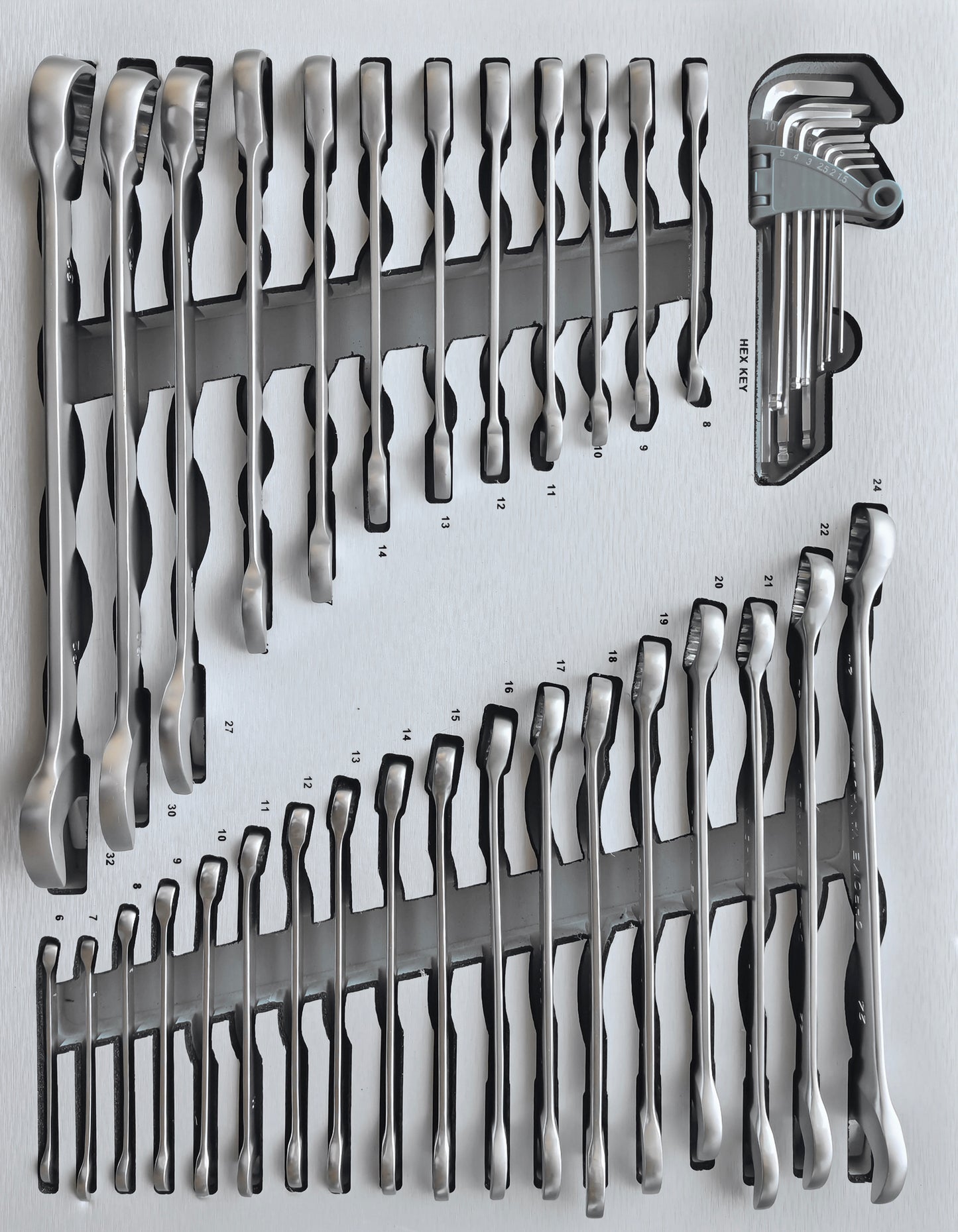 Servante d’atelier 12 tiroirs avec 319 outils – PHIXWELL | Coffre à outils professionnel