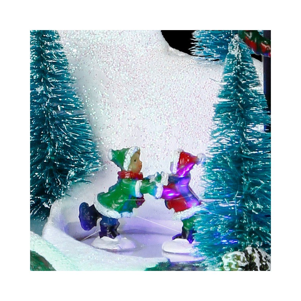 VILLAGE DE NOEL À PILES ÉGLISE AVEC ENFANTS (1)